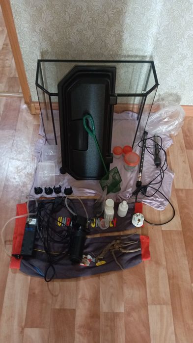 Продам аквариум с оборудованием