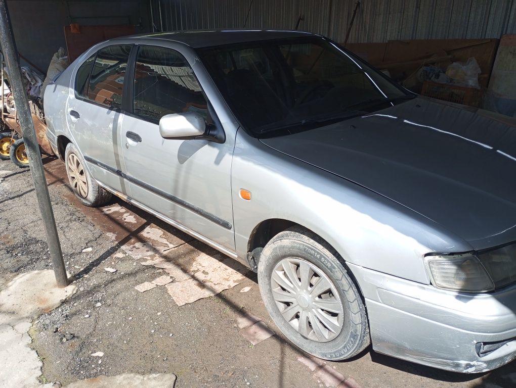 Nissan primera p11