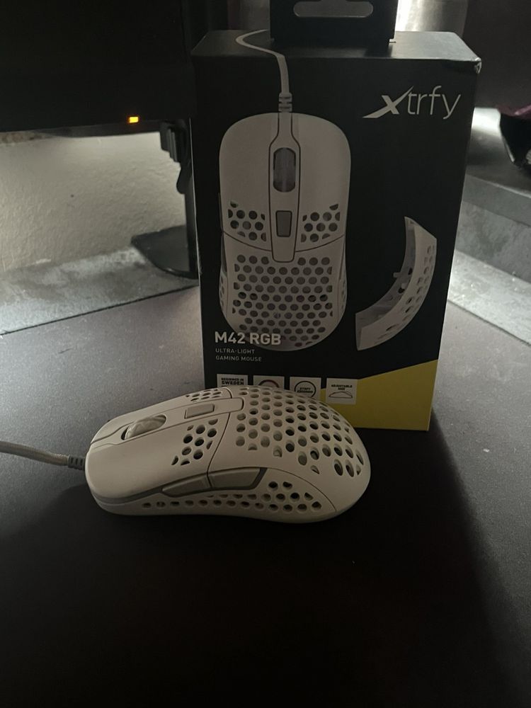 Xtrfy   M42   White