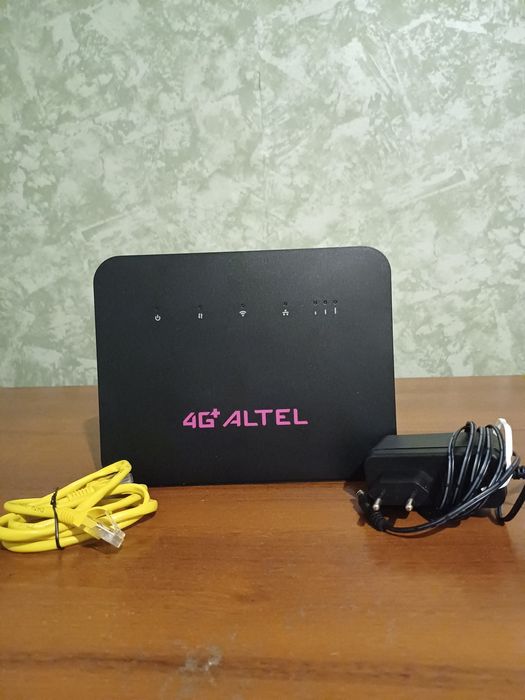 Продам роутер Altel 4+