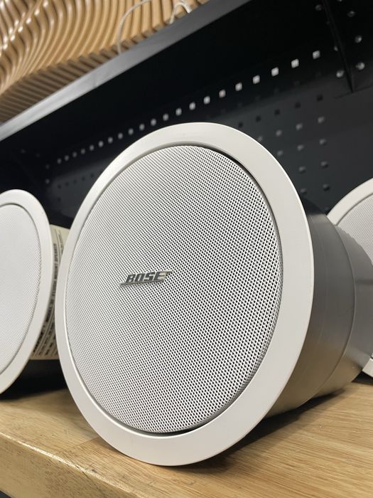 Boxe pentru tavan perete bose model 32