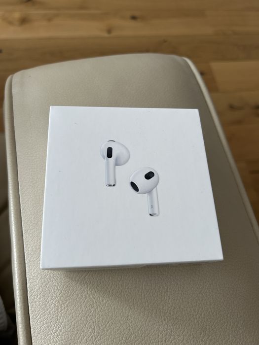 Cutie originala Apple AirPods generatia 3 Magsafe