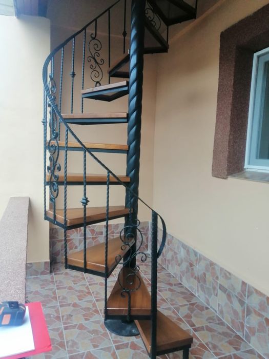 Scări Spirala Fier Forjat