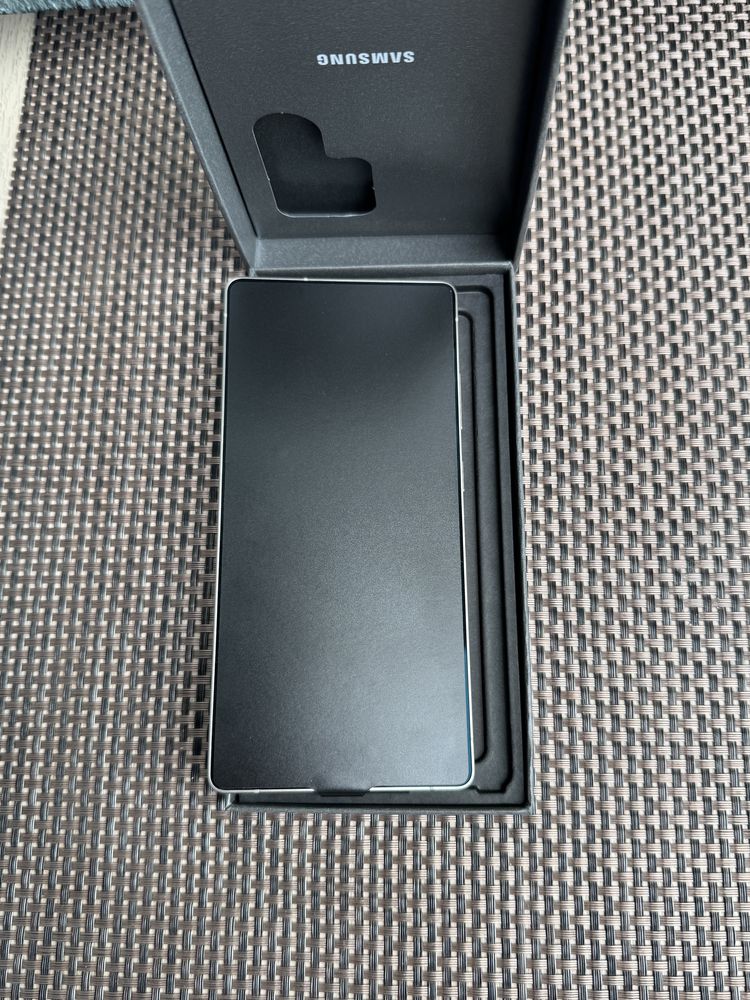 НОВ!70лв/м Samsung s25 ultra Titanium Black 256 самсунг
