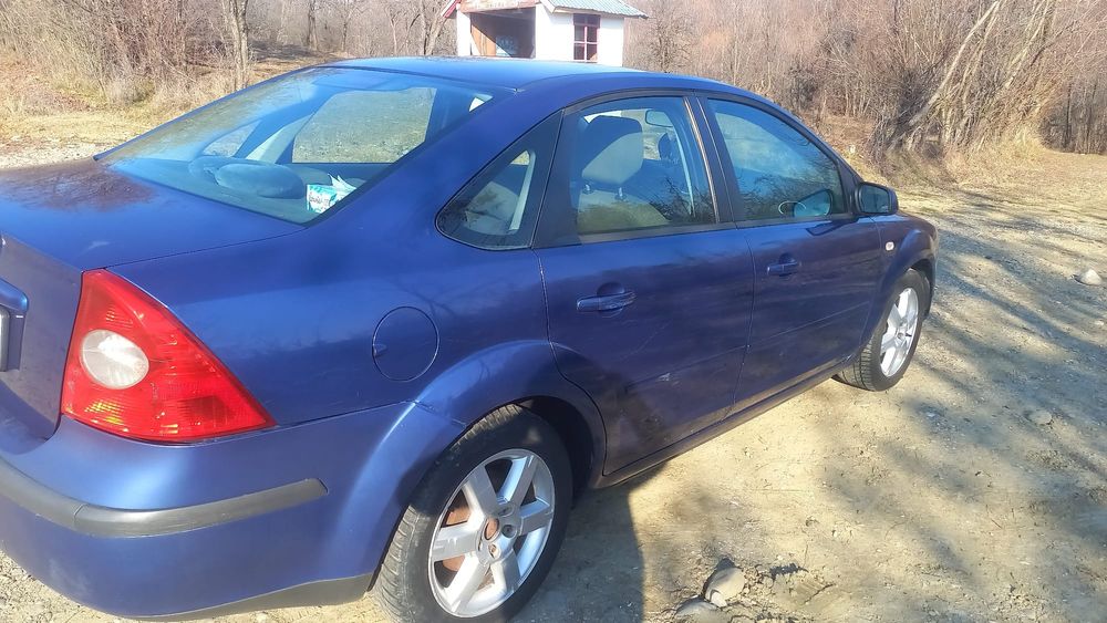 Vand ford focus benzină