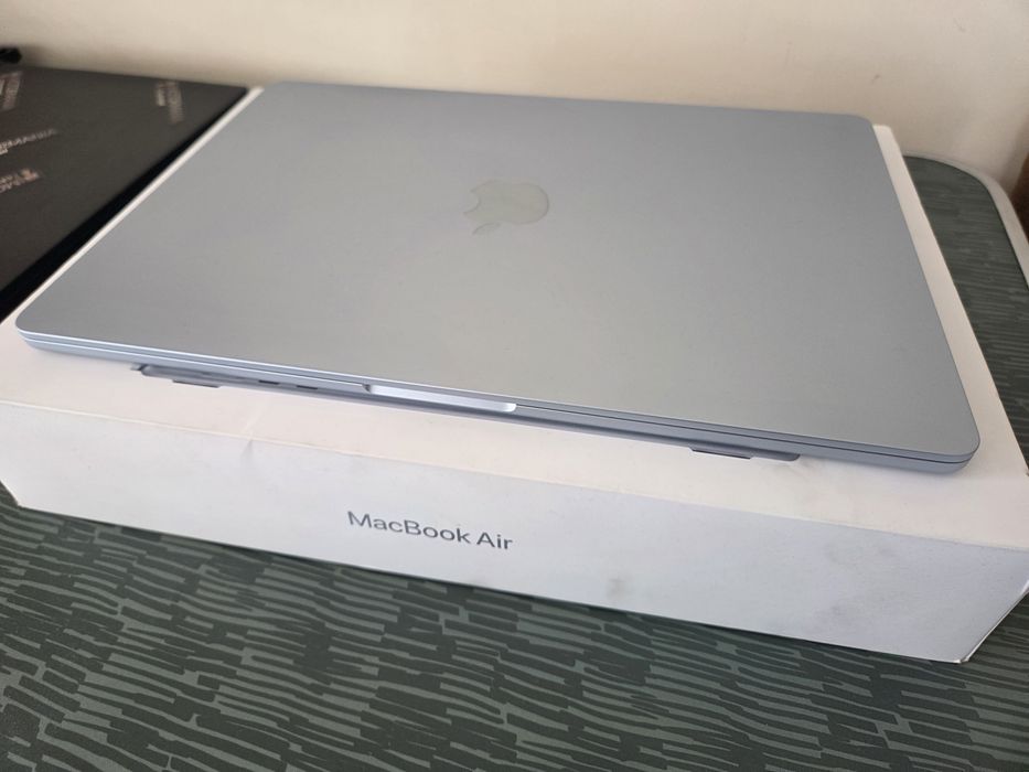 Macbook Air 15 M4 2025