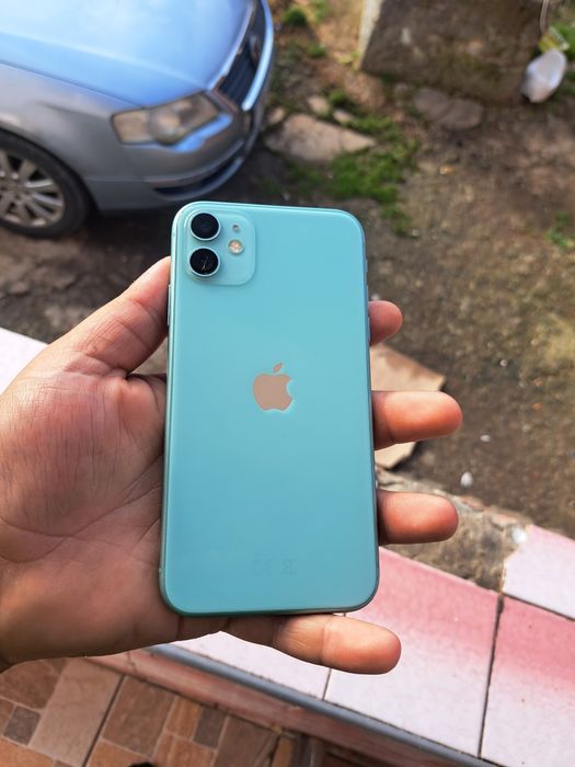 Vand iphone 11 liber de retea
