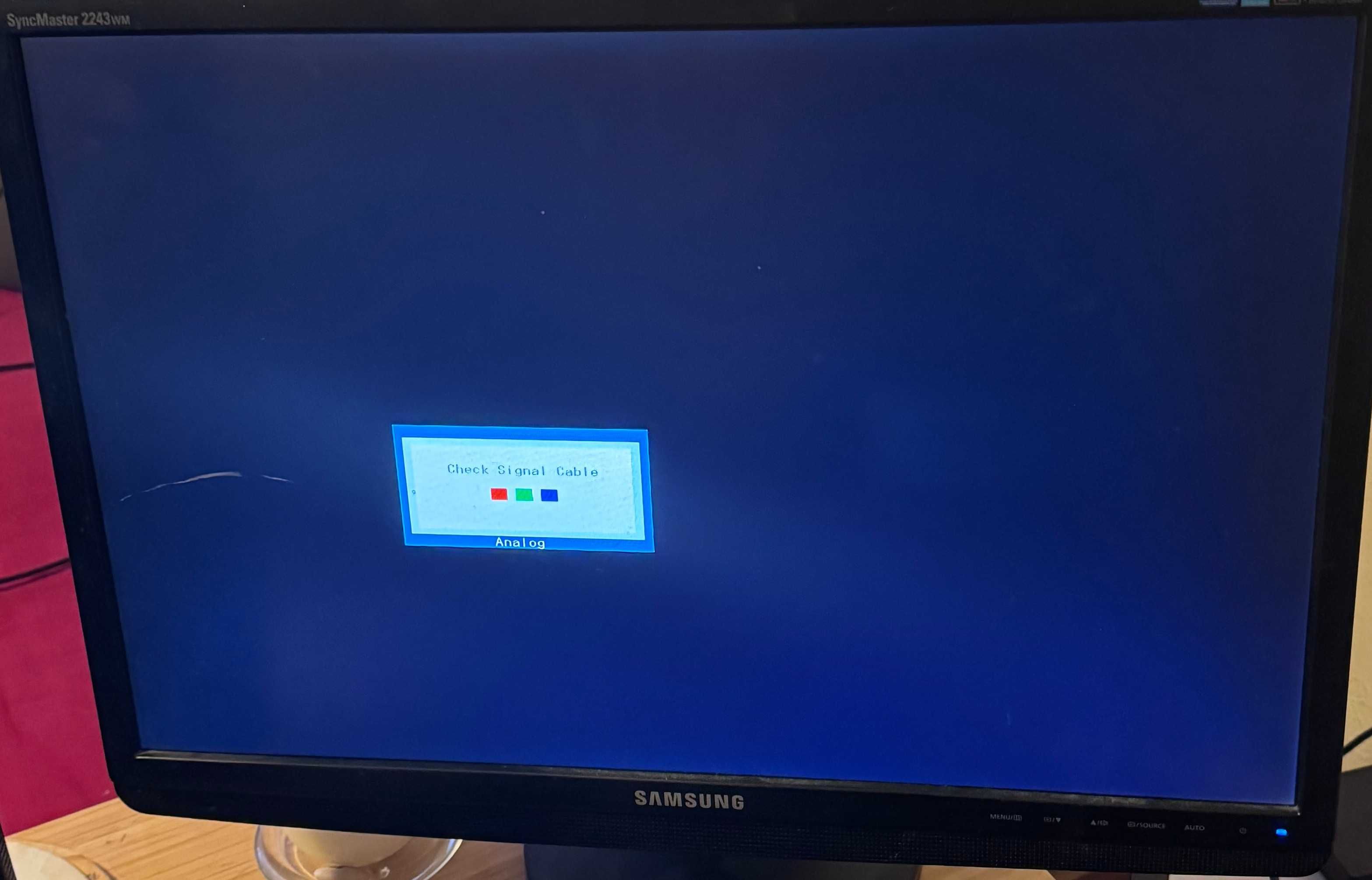 iMac 21.5" (Mid 2011) за части + стар монитор Samsung SyncMaster 224WM