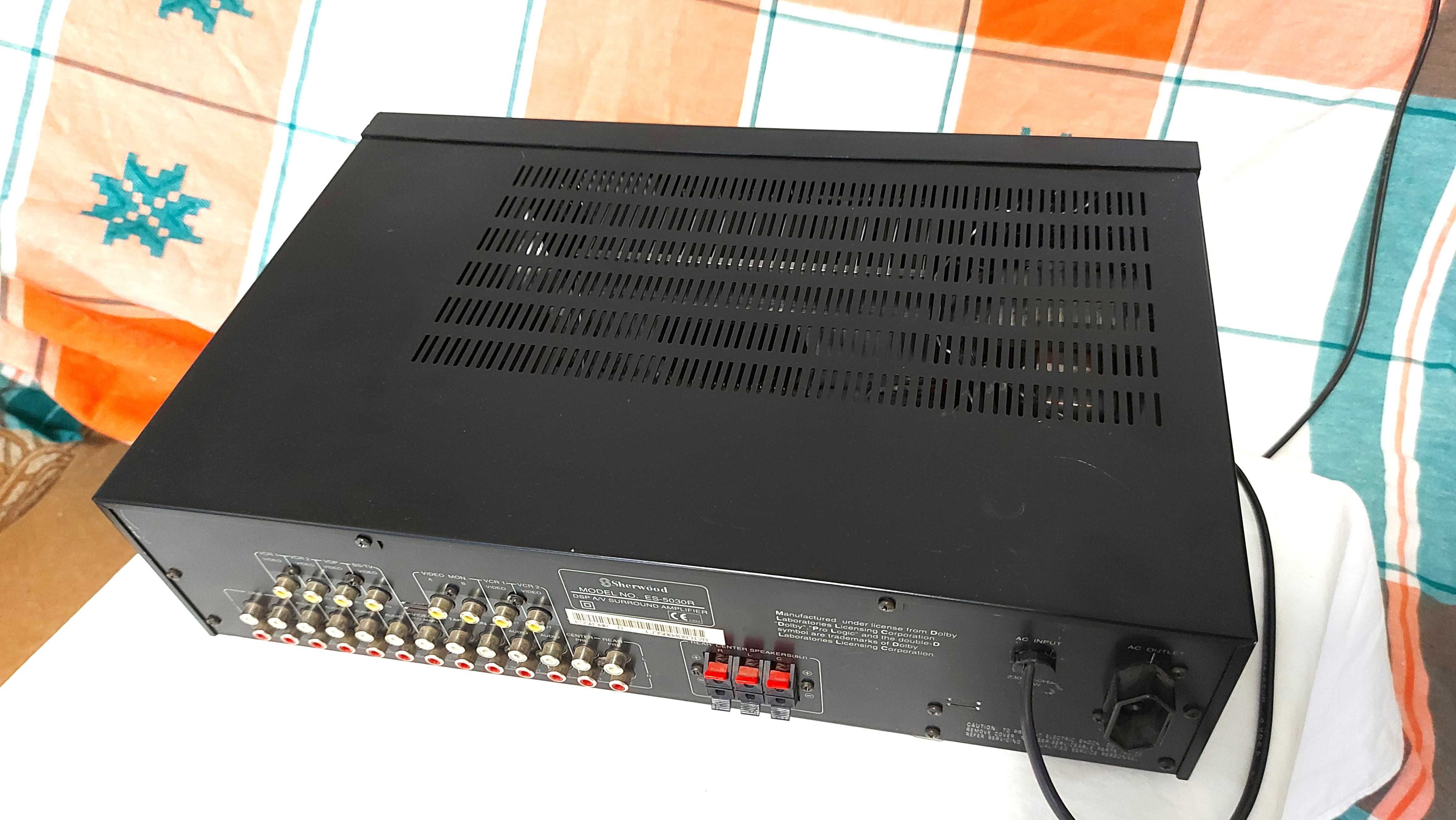 Amplificator Sherwood ES 5030R (se poate folosi numai o boxa)