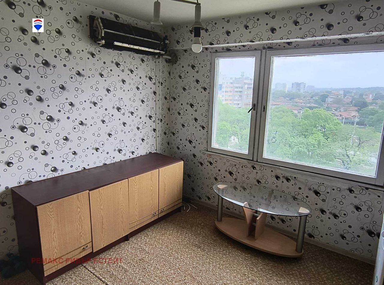 Продава се Тристаен апартамент в Русе, Централен южен район - 79 кв.м за 949 €/кв.м - Снимка #4