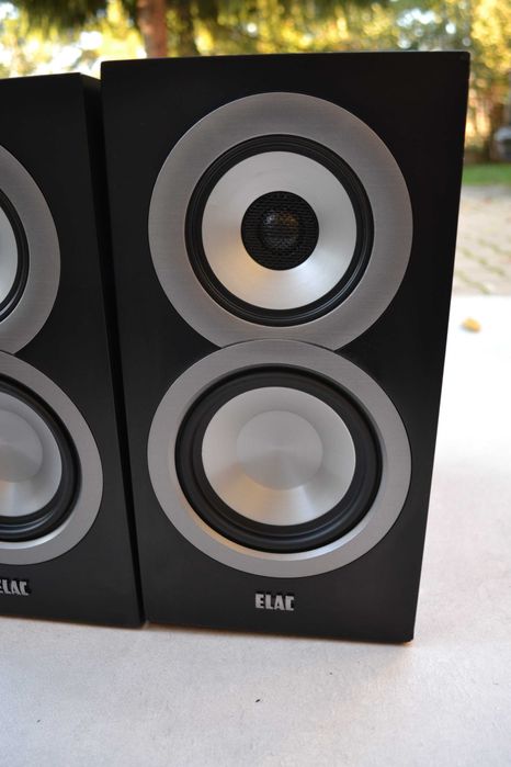 Boxe Elac BS-U 5 Uni-Fi by Andrew Jones