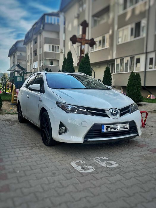 toyota auris 2015 1.8 2015