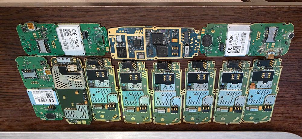 22 бр.платки от мобилни телефони - електронна скрап