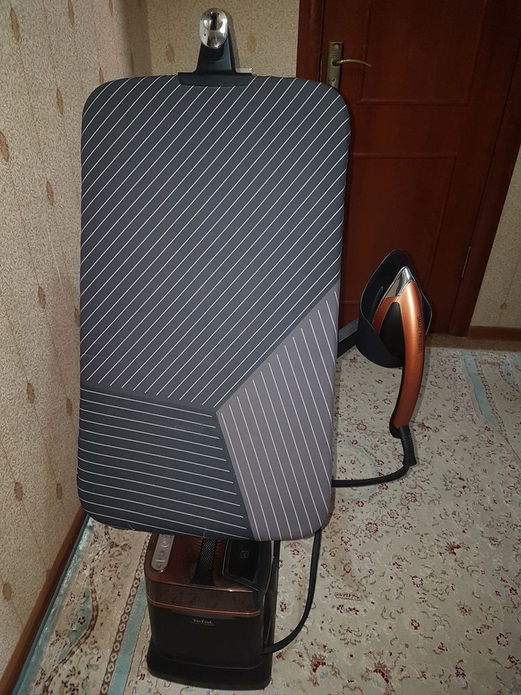 Отпариватель совсем новый