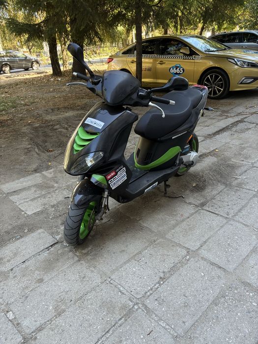 Скутер PIAGGO NRG 50  2005г.