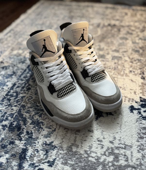 Jordan 4.