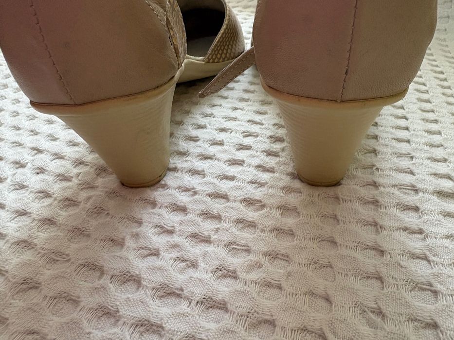 Дамски обувки пролетни