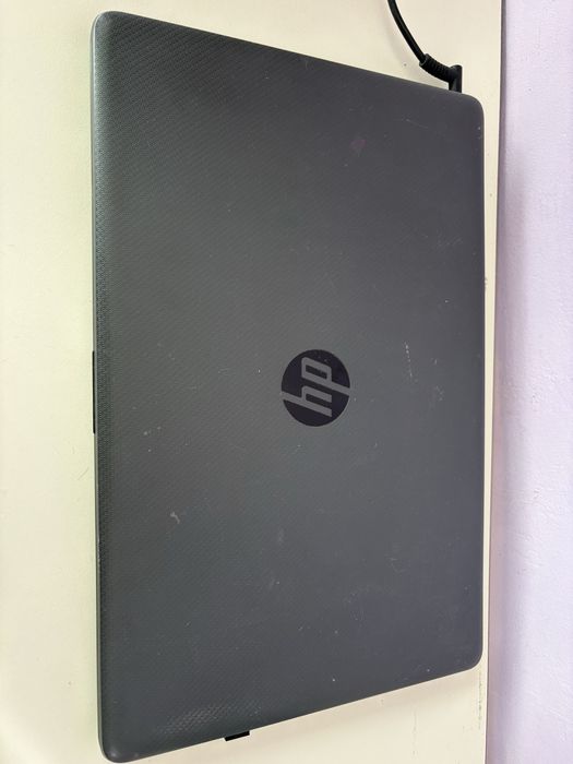 Продавам лаптоп HP