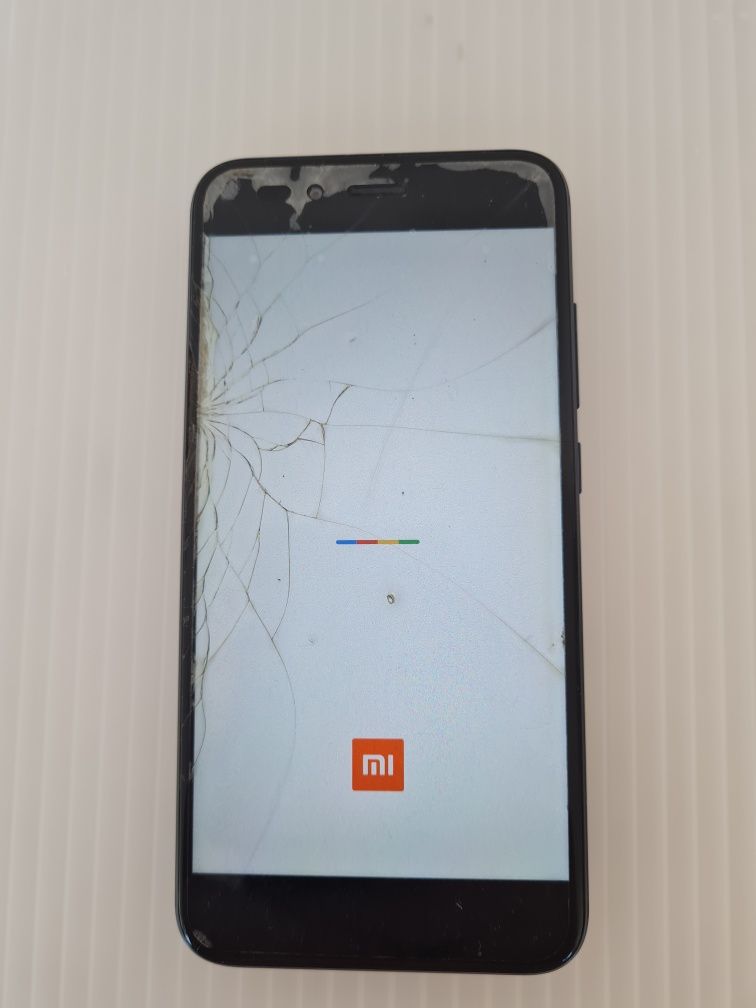 Смартфон Xiaomi Mi A1