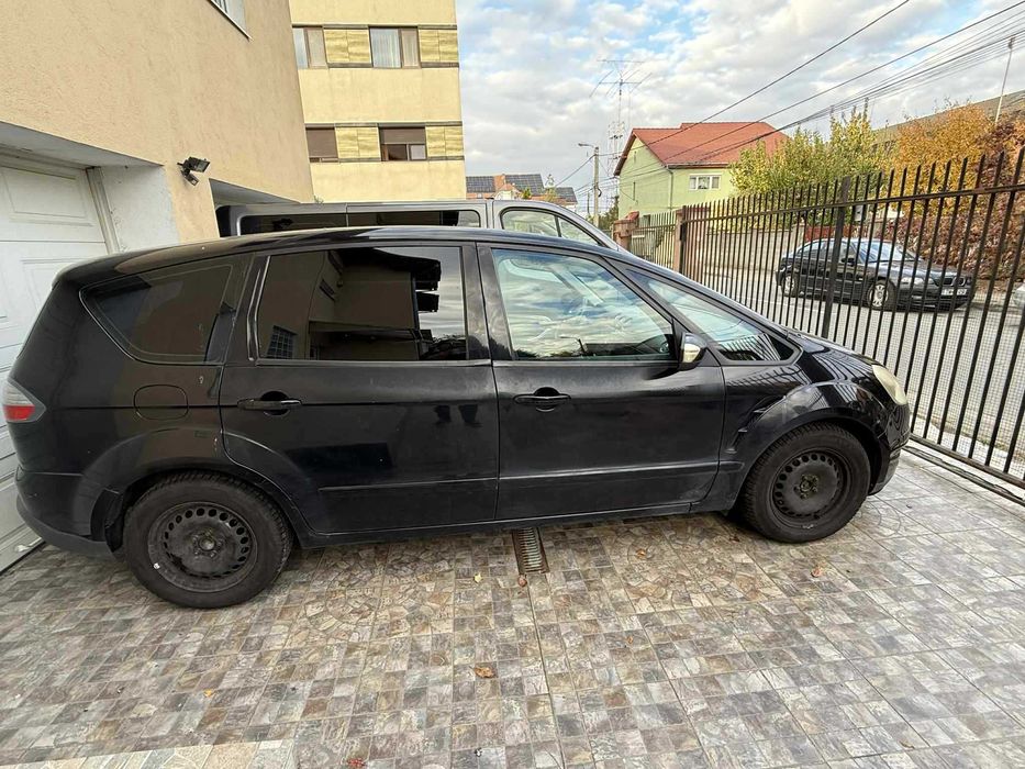 Masina cu numere rosii Ford S Max 2006