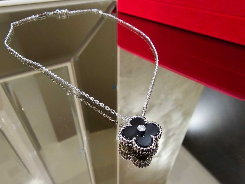 Van Cleef & Arpels VCA Silver Black Diamond Alhambra Дамско Колие