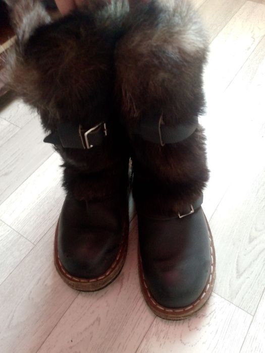 Продам унты состояние новые