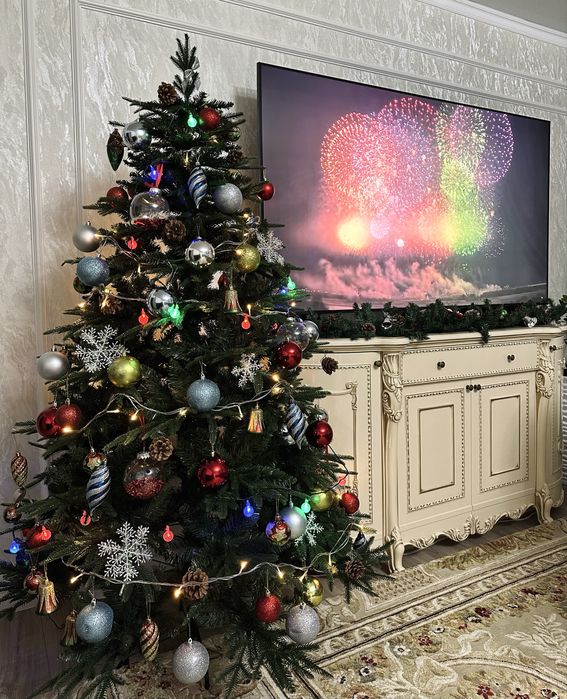 Продам новогоднюю елку