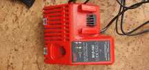 Încărcător impact milwaukee M12 M18