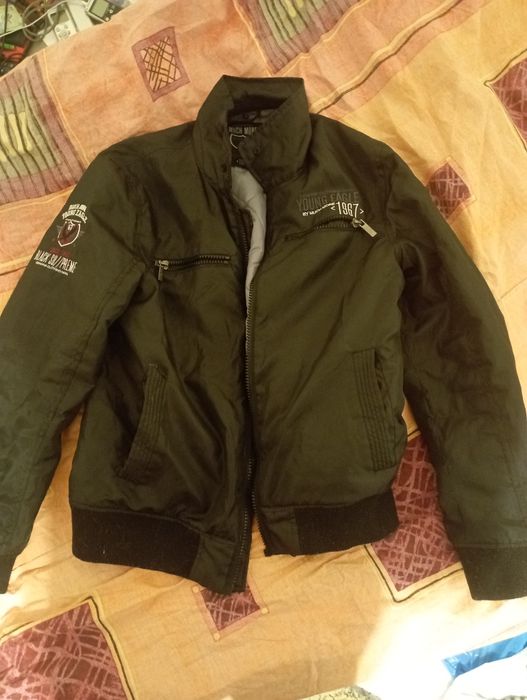 Vând geacă primăvară