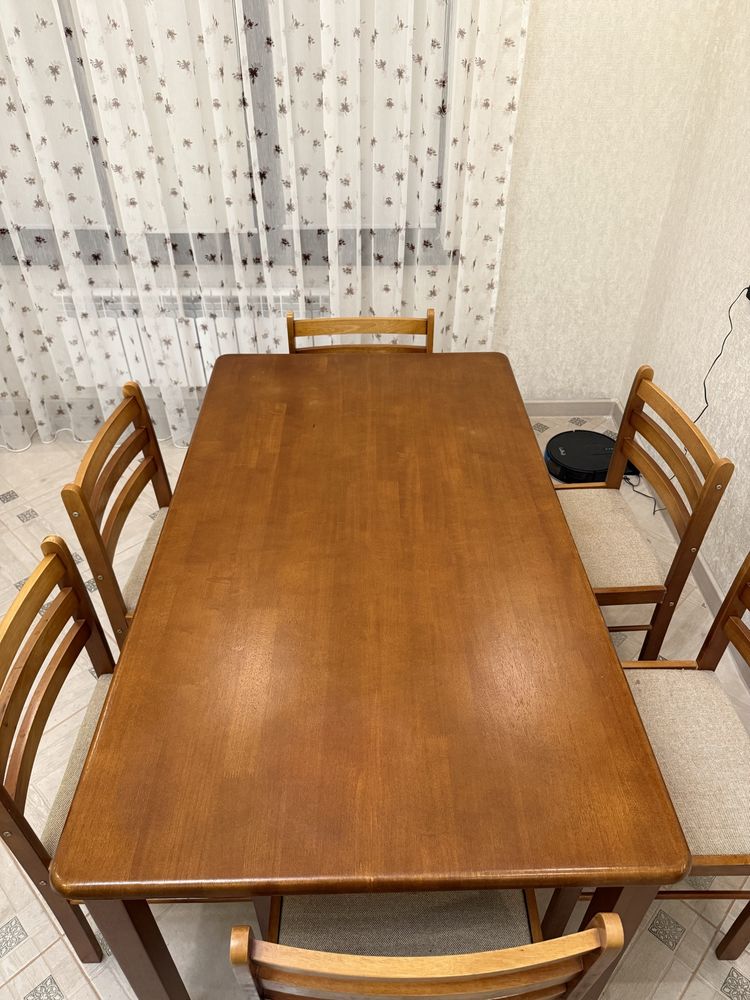 Стол со стульями