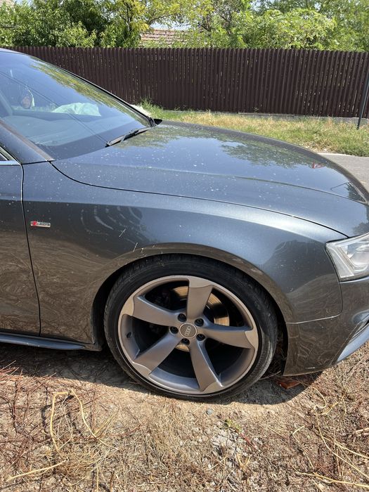 Dezmembrez Audi A5 facelift CGLC culoare LZ7S