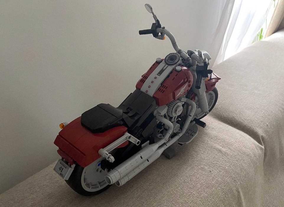 LEGO Creator Expert Harley-Davidson Fat Boy 1023 piese - facuta