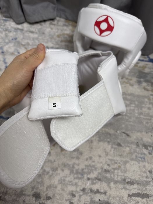 Шлемы для карате возраст от 4-9 лет.