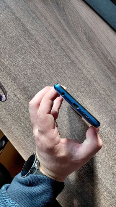 Poco X3 NFC, в отлично състояние, с калъф, зарядно, кабел, слушалки