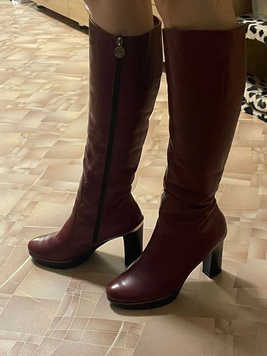 Продам женские сапоги (зимние)