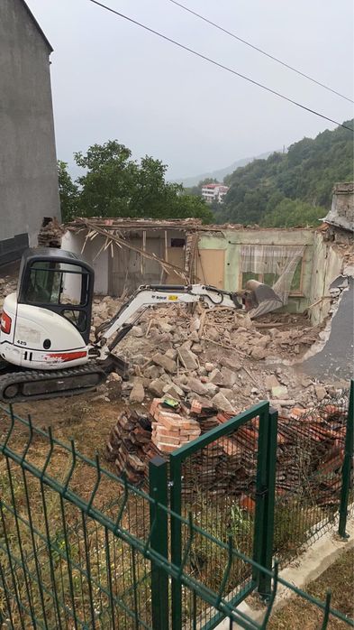 Услуги с мини багер, валяк, изграждане на септични ями