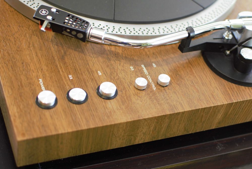 Проигрыватель виниловых дисков Yamaha YP-D3