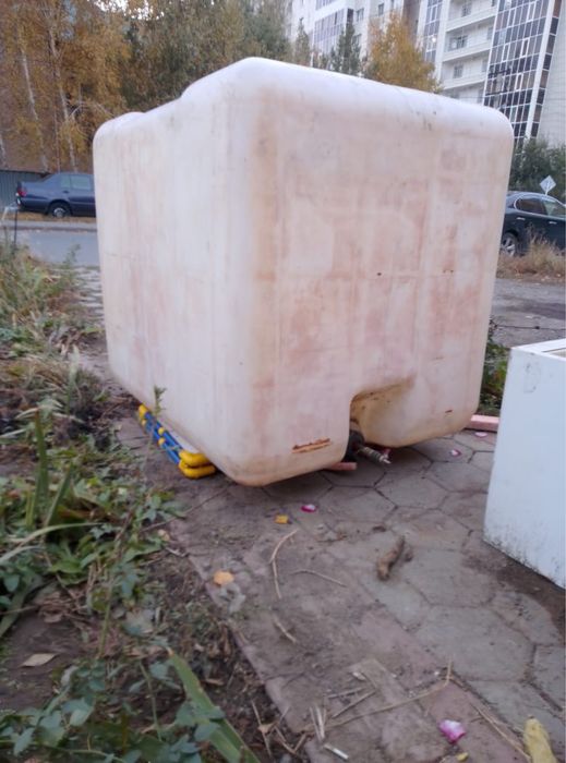 Емкость пластмасс бочка