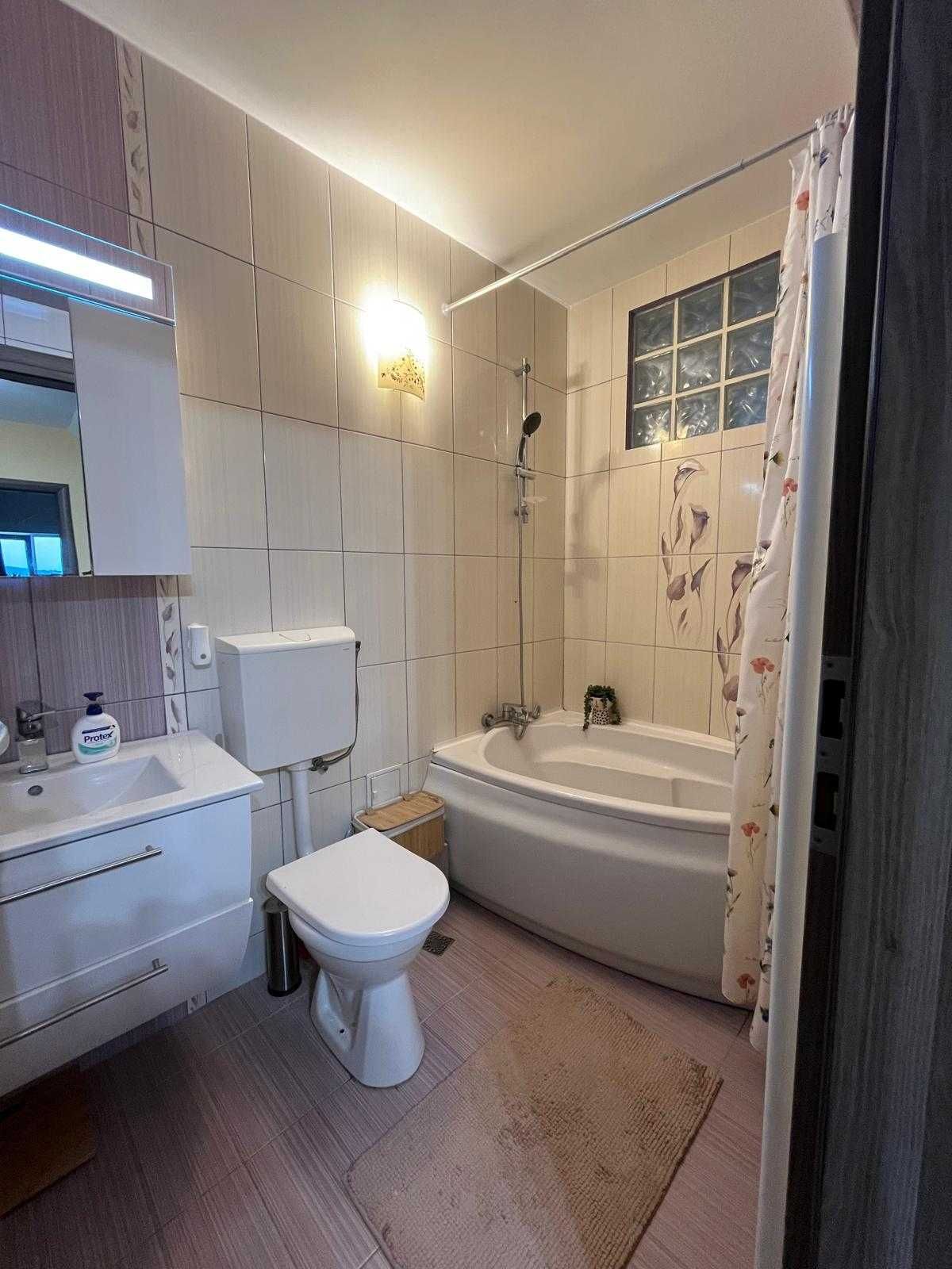 Vânzare apartament 3 camere - direct proprietar