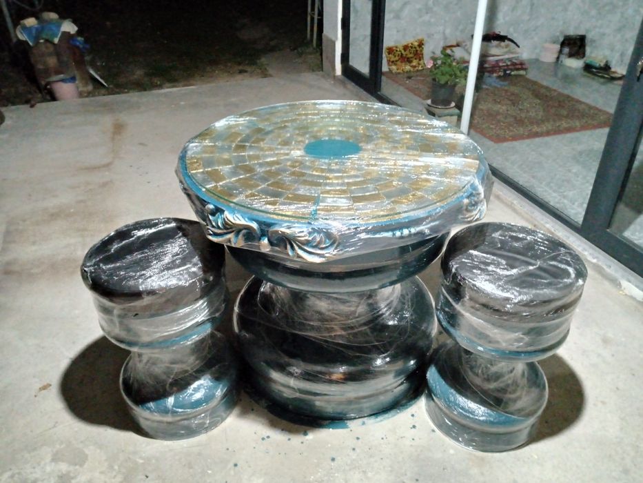 Декоративные стол