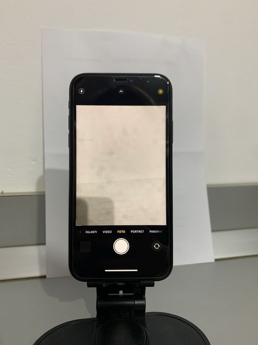 iPhone XR 3GB RAM/64GB