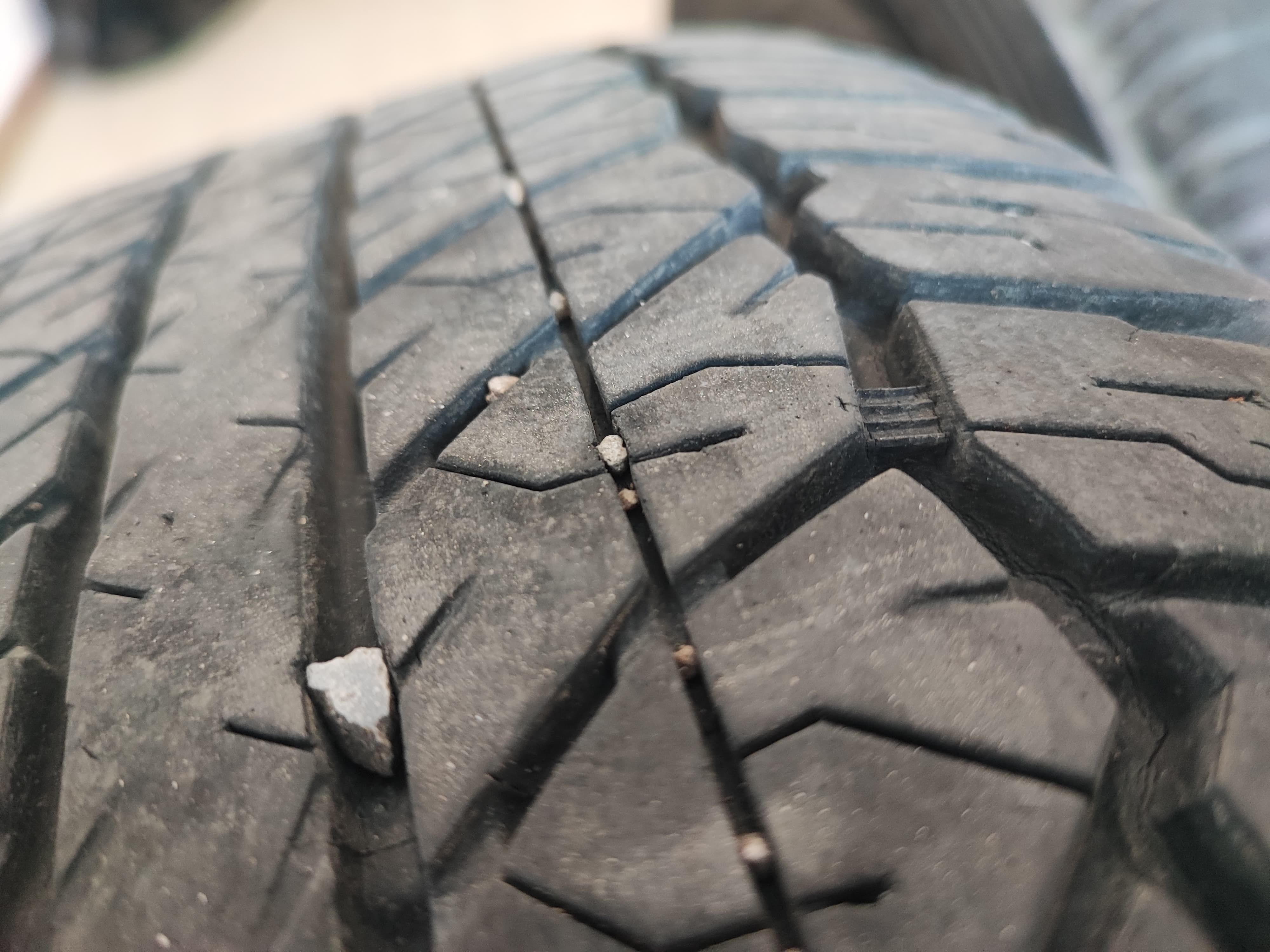 гуми DUNLOP AT20 265/60-R18-110H 120лев 4 гуми
