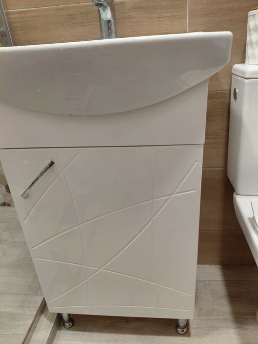 Горен и долен шкаф за баня