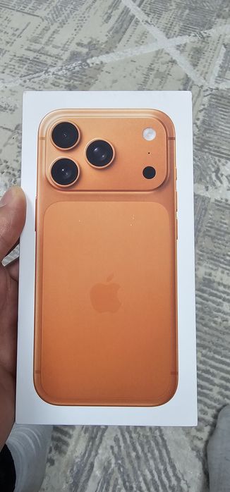 Iphone 17 pro. 256гб