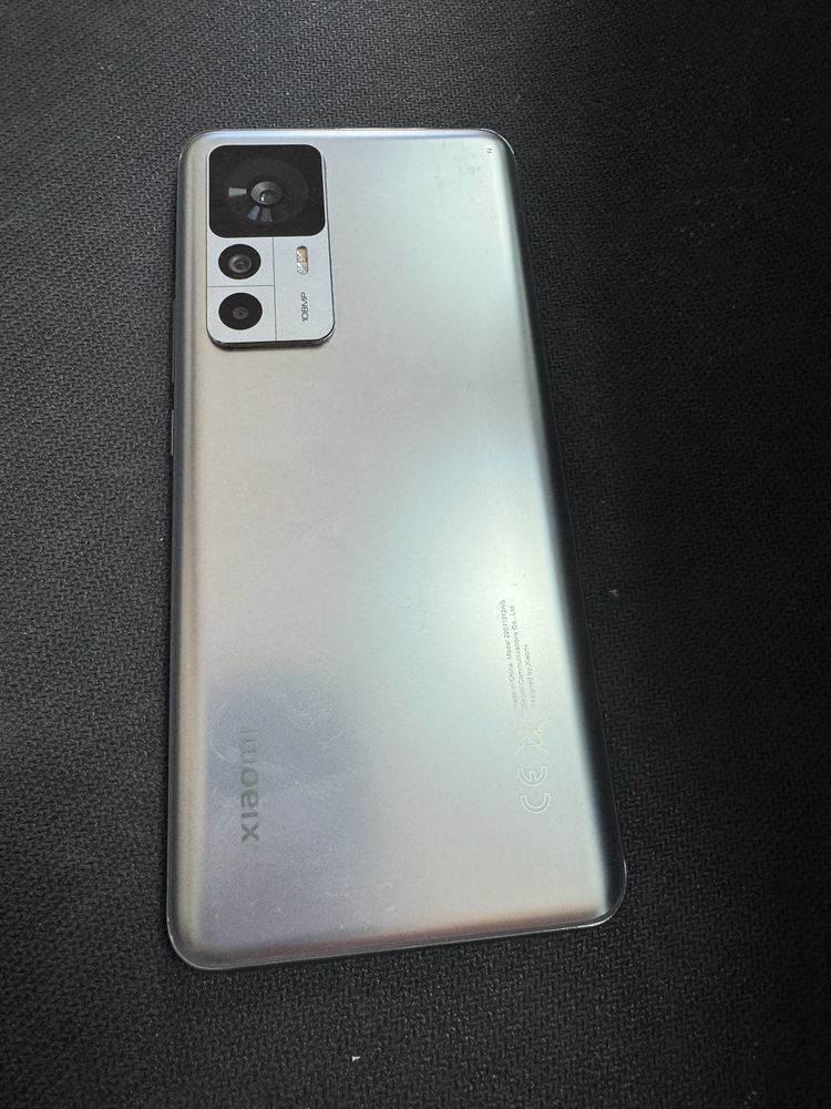 Xiaomi 12T 5G 8/128gb в отлично състояние