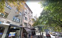 Многостаен апартамент, в сграда на метри от бул. Витоша