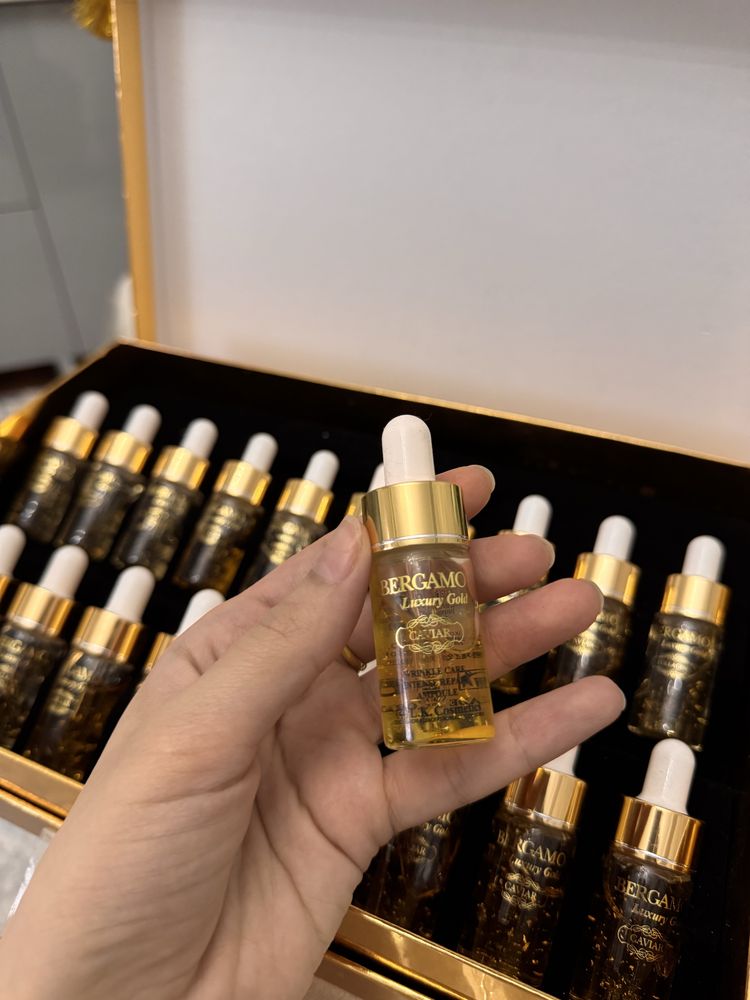 Bergamo Luxury Gold. [ Средсво для ухода за кожей от морщин]