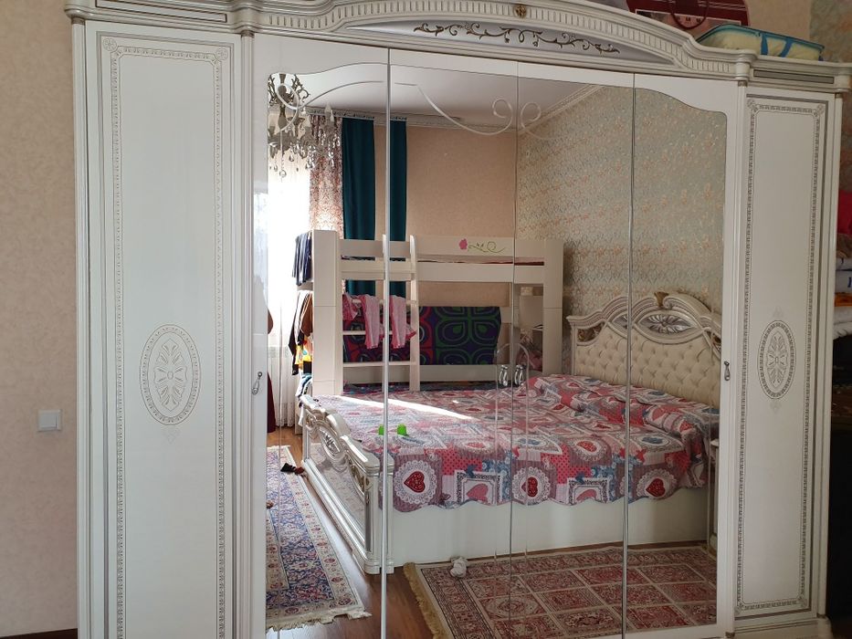 Спальный гарнитур