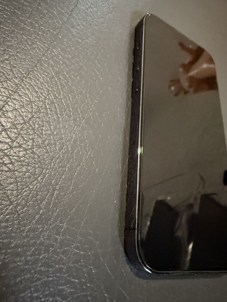 iPhone 14 pro - заключен с iCloud