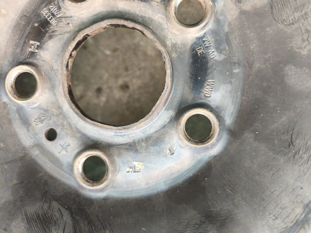 15" оригинални джанти с тасове за Vw Golf,Passat/Skoda...